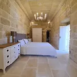 Beautifully Converted In Gozo With Large Pool And Outdoor Area
