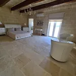 Beautifully Converted In Gozo With Large Pool And Outdoor Area *