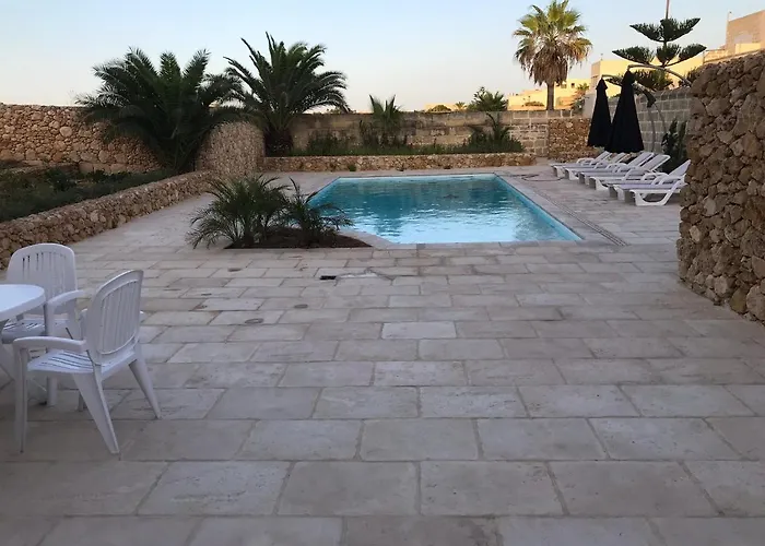 Nyaraló Beautifully Converted In Gozo With Large Pool And Outdoor Area *