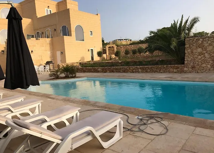 Beautifully Converted In Gozo With Large Pool And Outdoor Area *