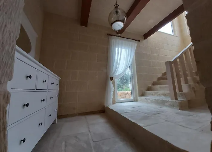 Beautifully Converted In Gozo With Large Pool And Outdoor Area *