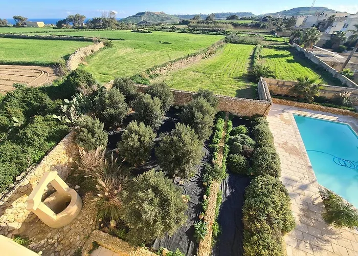 Beautifully Converted In Gozo With Large Pool And Outdoor Area Nyaraló *