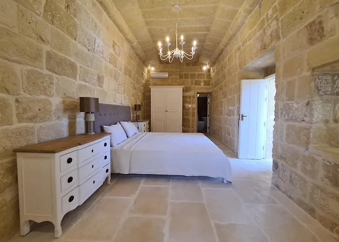Beautifully Converted In Gozo With Large Pool And Outdoor Area