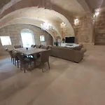 Beautifully Converted In Gozo With Large Pool And Outdoor Area 度假居 *
