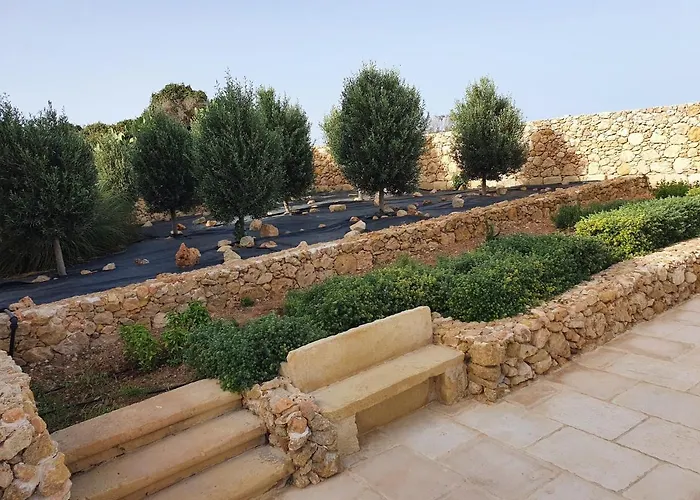 Beautifully Converted In Gozo With Large Pool And Outdoor Area 度假居 Għarb