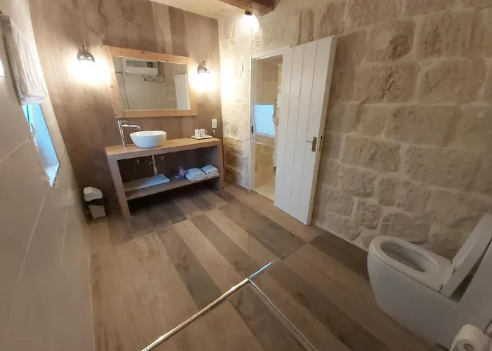 Nyaraló Beautifully Converted In Gozo With Large Pool And Outdoor Area