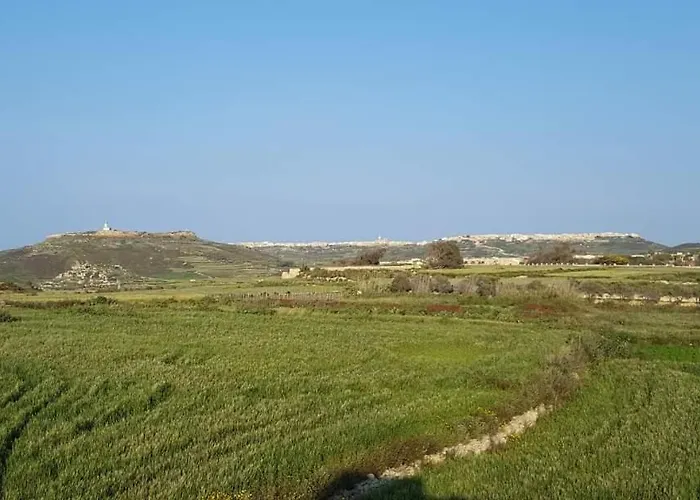 Beautifully Converted In Gozo With Large Pool And Outdoor Area 度假居 Għarb