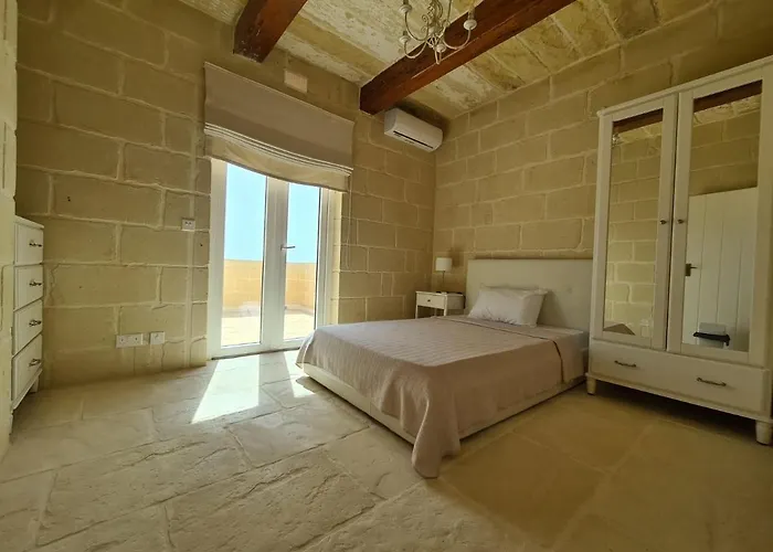 Nyaraló Beautifully Converted In Gozo With Large Pool And Outdoor Area