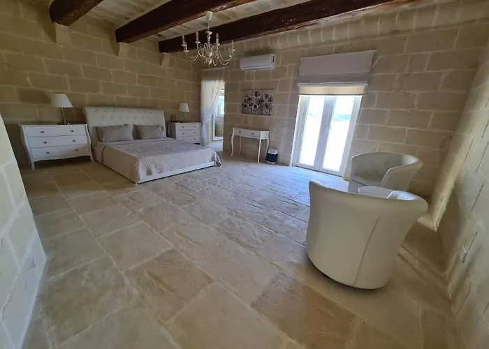 Beautifully Converted In Gozo With Large Pool And Outdoor Area *